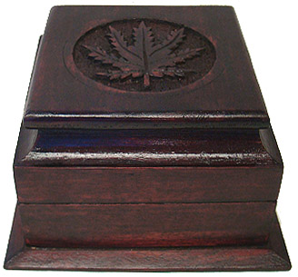 Wood Box: Leaf carving, 6x6 inch #RV